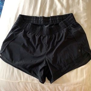 Athleta Black 4” exercise shorts